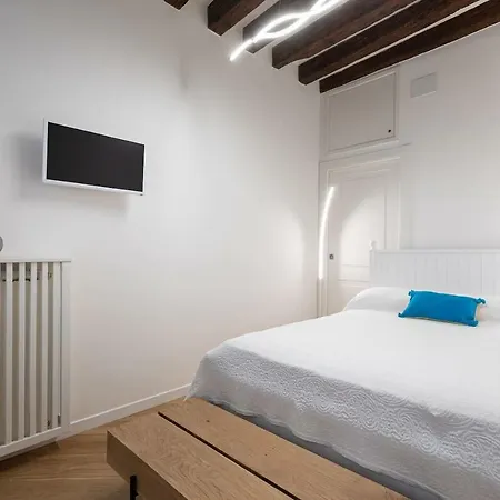 Apartment Privacy In - Your To Be Let Alone *