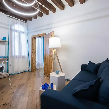 Privacy In - Your To Be Let Alone Apartment Venice